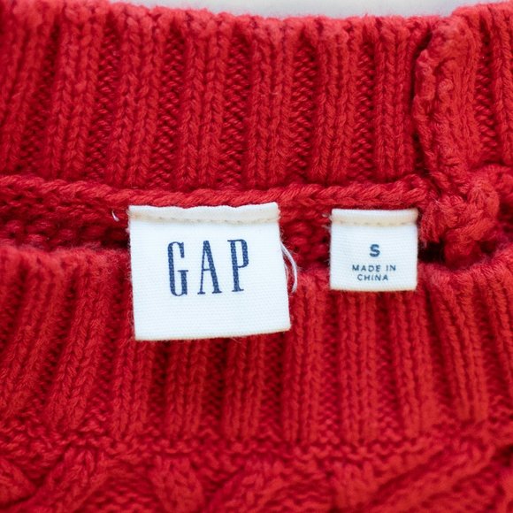 GAP Red Cable Knit Sweater - Picture 8 of 16